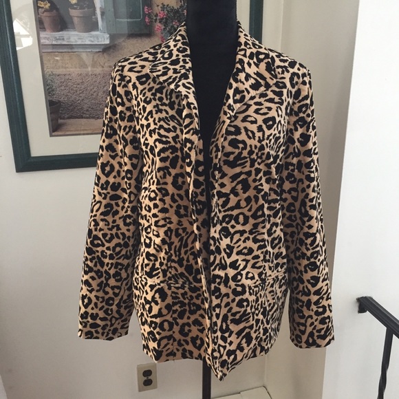 Chico’s Women’s Leopard Velveteen Jacket Size 3 - Picture 1 of 6